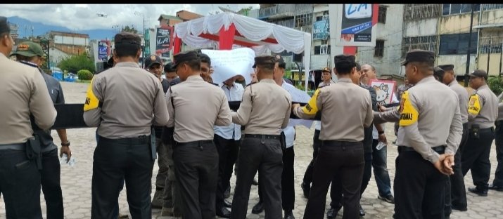 Sigap, Personel Polres Padangsidimpuan Amankan Perusuh Pilkades