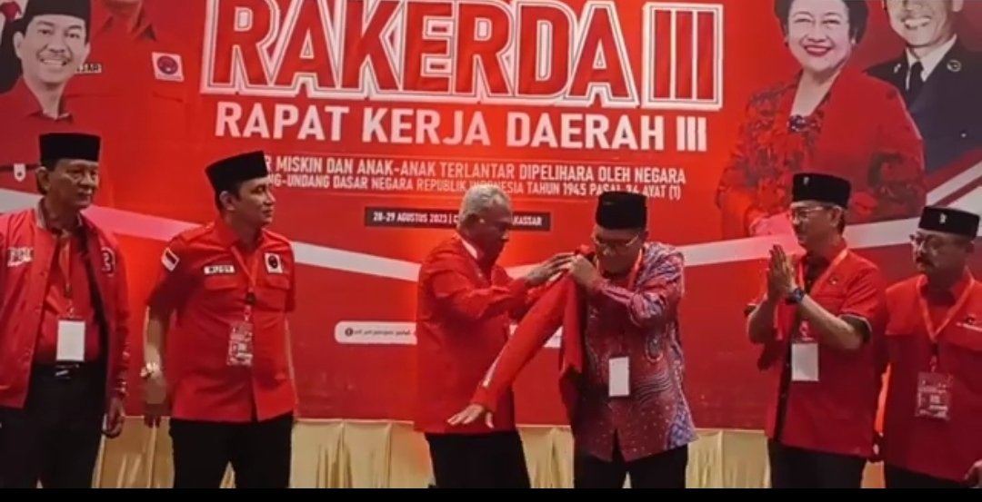 Setelah Bawa Istri dan Anak Hengkang dari Nasdem, Walikota Makassar Danny Pomanto Bergabung ke PDI Perjuanga