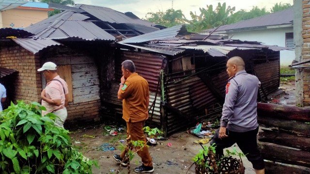 Sepuluh Rumah di Simalungun Rusak Parah Diterjang Puting Beliung