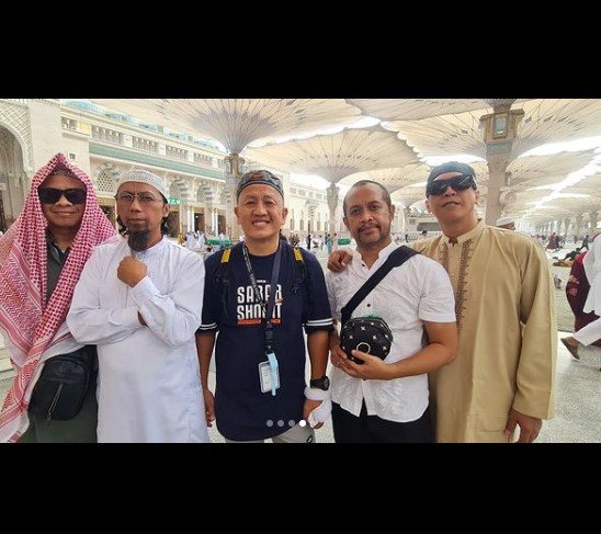 Personel Pas Band Kompak Umrah Bareng, Selamat dari Badai