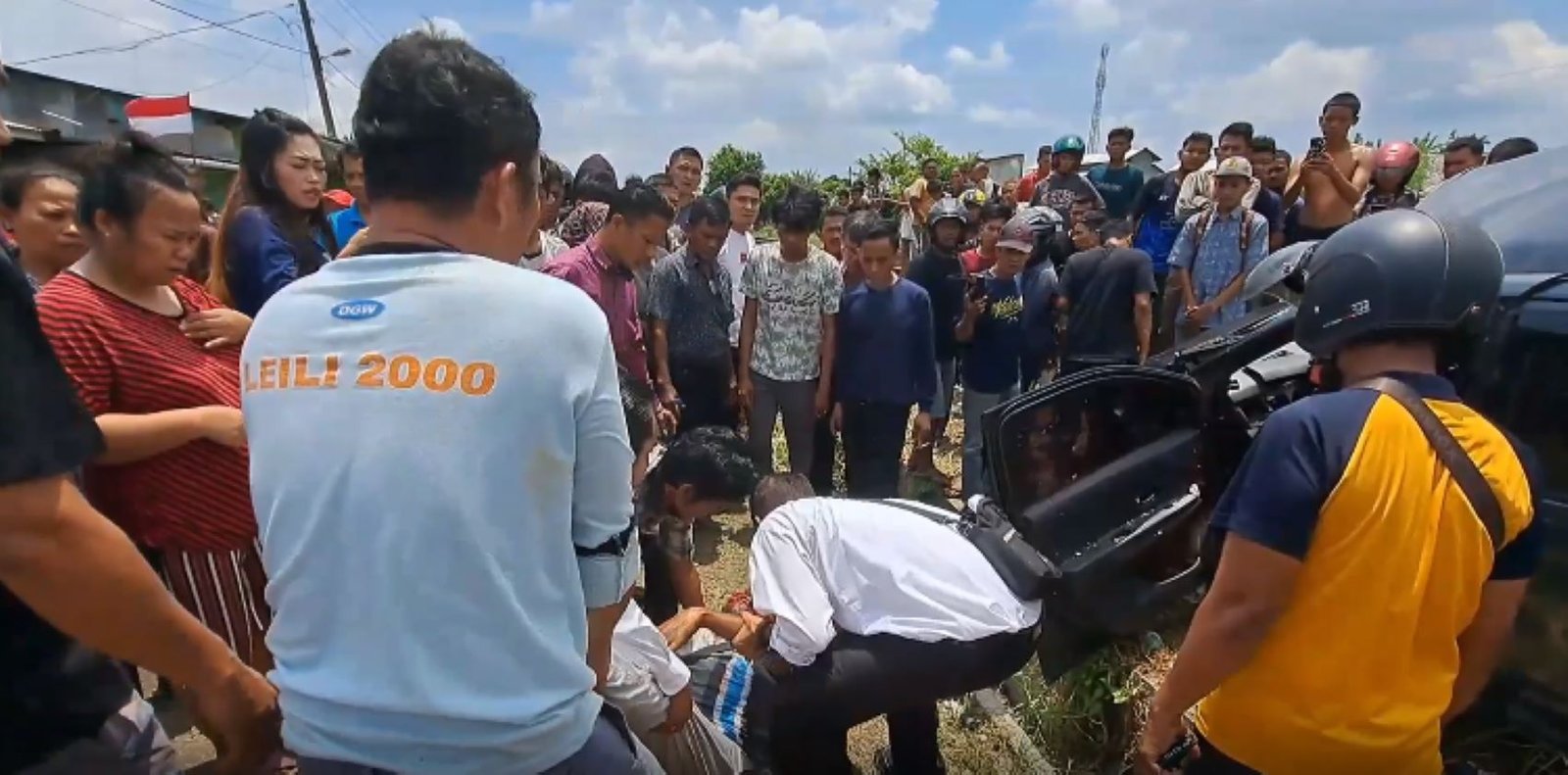 Kereta Api Tabrak Mobil di Tebingtinggi, 2 Luka Berat