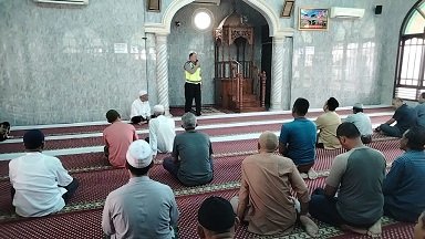 Polres Pelabuhan Belawan Sosialisasikan Keselamatan Berlalu Lintas