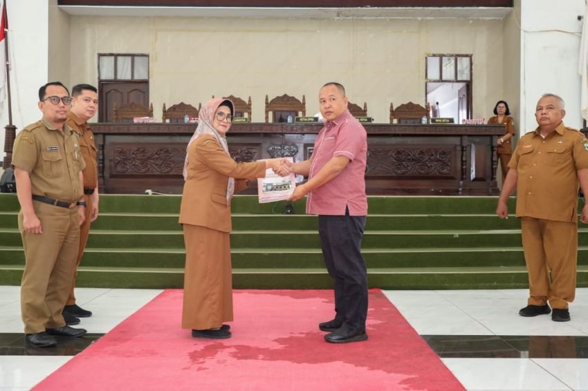 Wali Kota Pematangsiantar Terima Laporan Hasil Reses dari Ketua DPRD