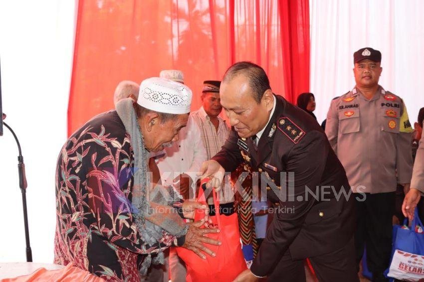 Peringati 33 tahun Akabri, Kapolres Sidimpuan dan Forkopimda Gelar Baksos ke Masyarakat