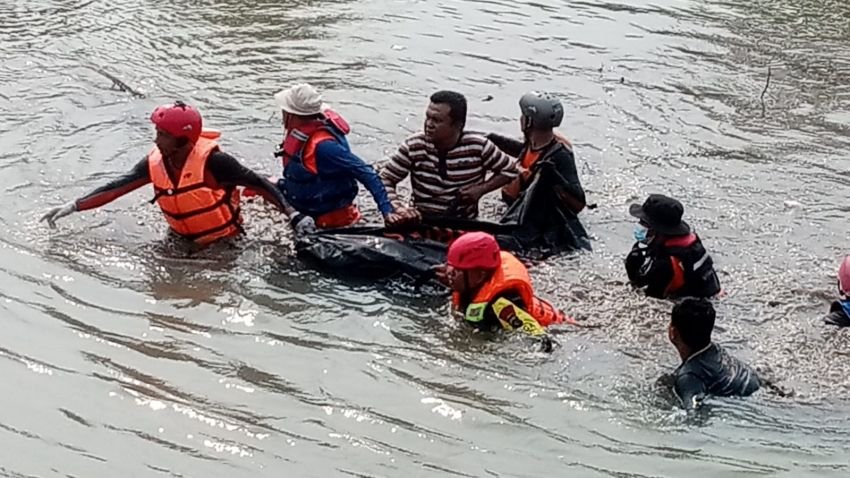 Anak Hanyut di Batang Ayumi Padangsidimpuan Ditemukan Meninggal di Bendungan