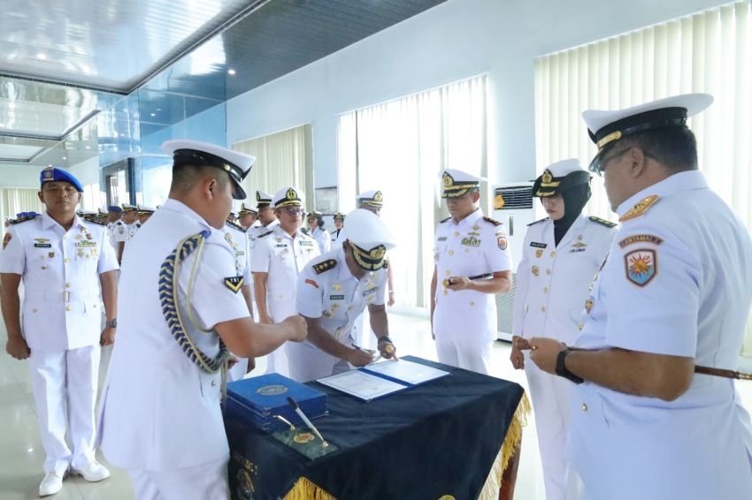 Danlantamal 1 Pimpim Sertijab Danlanal TBA, Danpomal dan Kadiskes Lantamal 1