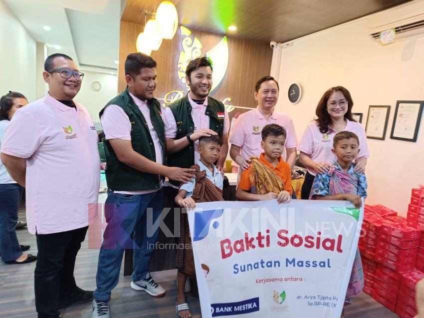 Begini Sunatan Massal di Klinik Kecantikan Beautify, Non Muslim pun Ikut Serta loh!