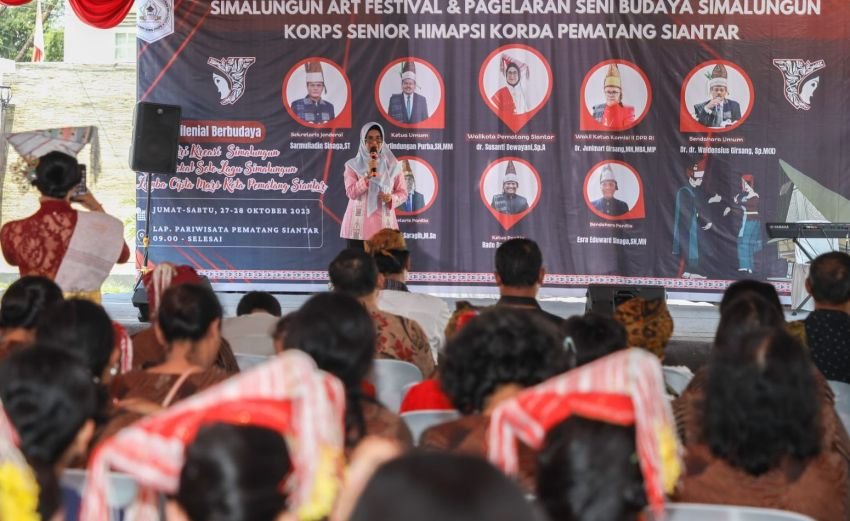 Wali Kota Susanti Tegaskan Budaya Simalungun Miliki Nilai Luhur