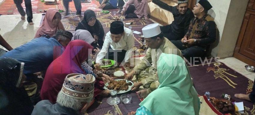 Berurai Air Mata Saat Haji Albiner Sitompul Diupah-upah