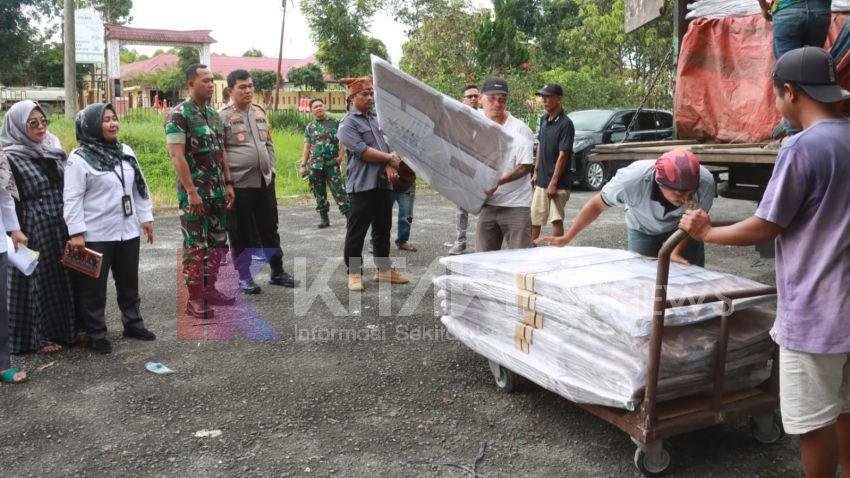 Kapolres dan Dandim Kompak Amankan Logistik Pemilu di Simalungun