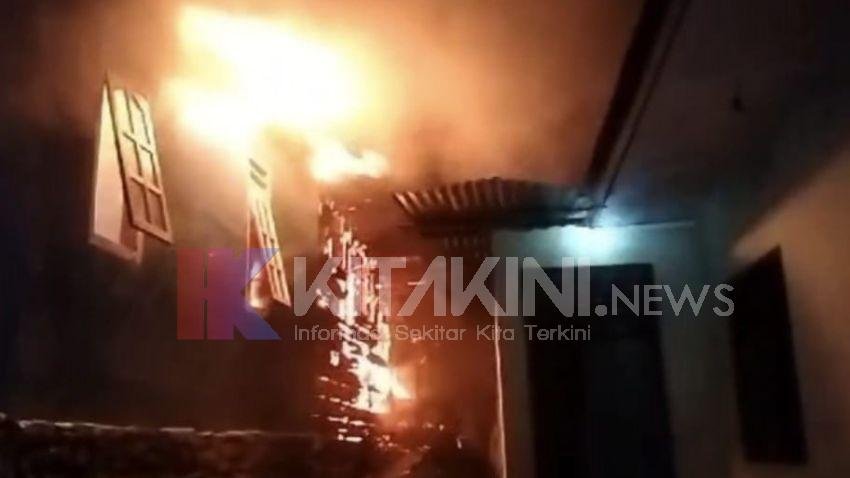 Ditinggal Penghuninya, Satu Unit Rumah di Sihitang Padangsidimpuan Terbakar