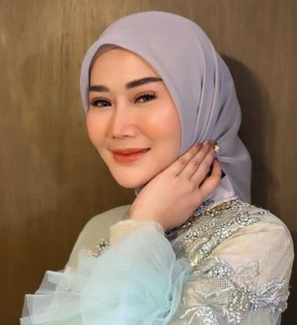 Gara-Gara Ponsel, Marisya Icha Dilabrak Netizen di Media Sosial