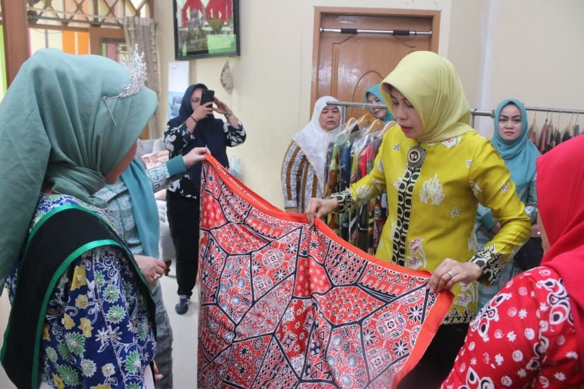 Pj Ketua Dekranasda Sumut Harapkan Batik Sumut Dapat Bersaing di Pasar Nasional