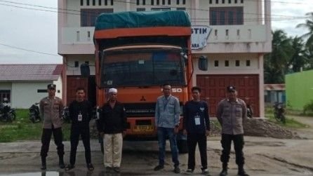 Polsek Padangbolak Kawal Penerimaan Kotak Suara Pemilu untuk Paluta