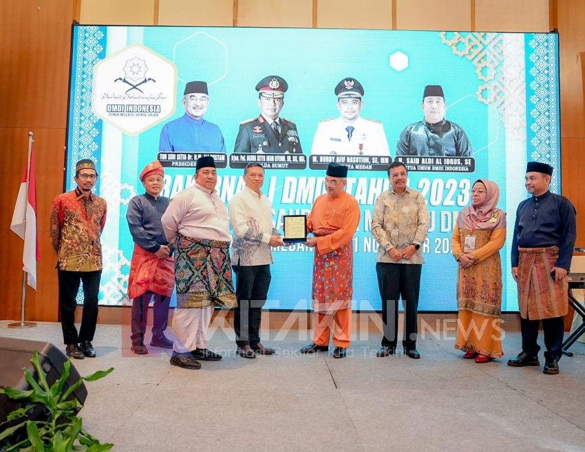DMDI Beri Gelar Kehormatan Tun Perak kepada Kapoldasu Irjen Pol Agung Setya Imam