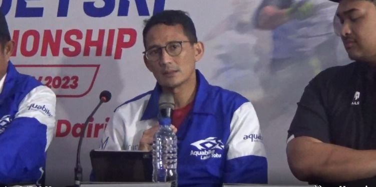 Sandiaga Uno Targetkan 100 Ribu Pengunjung Aquabike Jetski Danau Toba