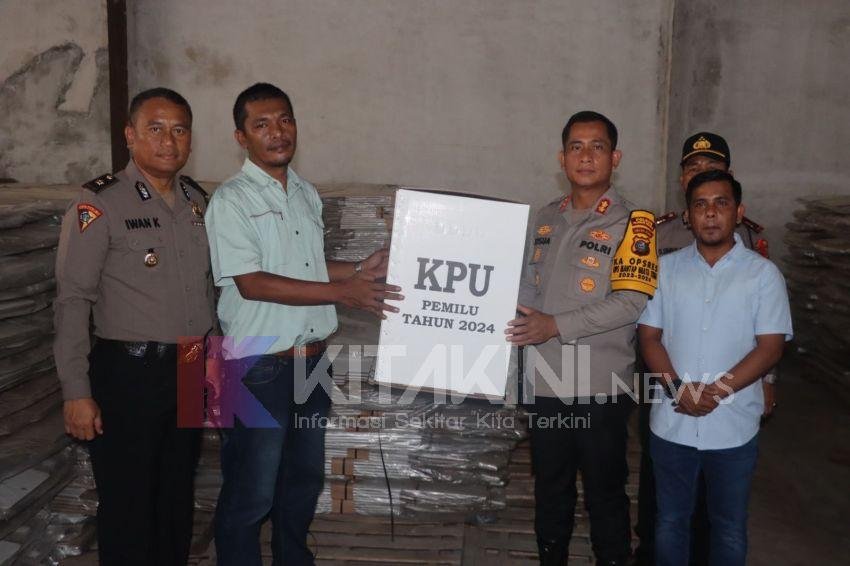 Pastikan Kesiapan dan Kemanan Logistik, Kapolres Pelabuhan Belawan Cek Gudang KPU