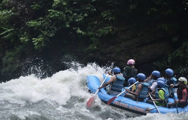 Uji Adrenalin dengan Arung Jeram d Sumut, Ini Pilihannya