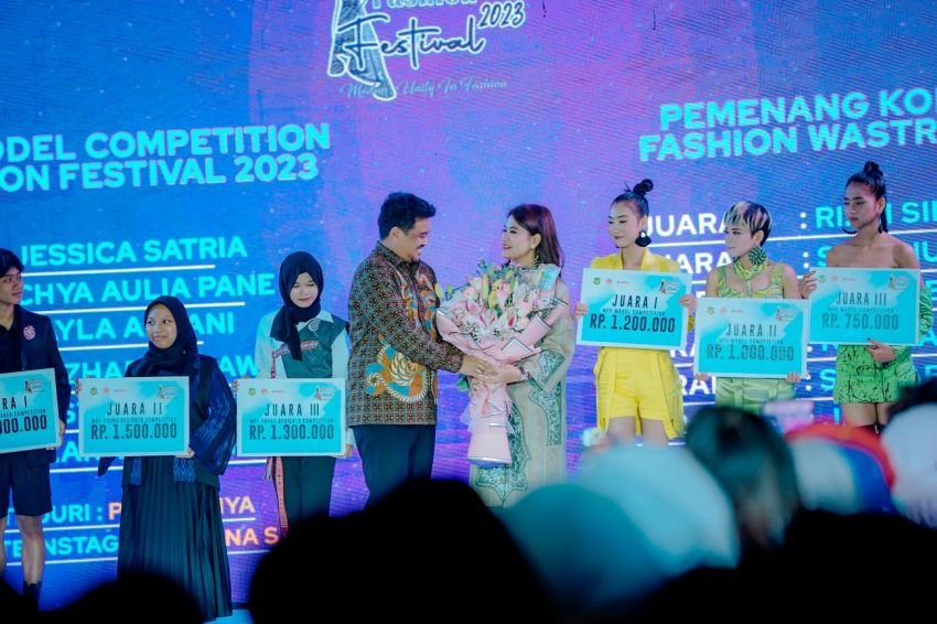 Hasil Penjualan Busana MFF akan Disumbangkan ke YKI Medan
