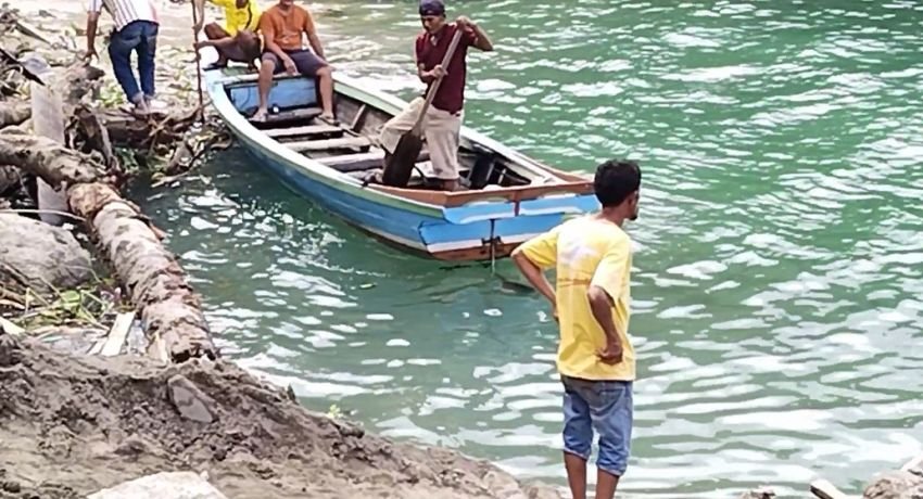 Hari ke 7 Pencarian Korban Longsor Humbahas, Warga Menyelam ke Danau