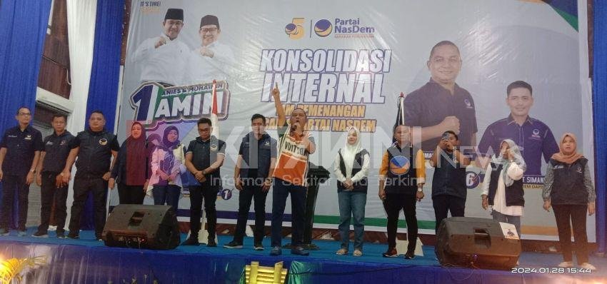 Dikoordinir Satu Caleg NasDem, 3.000 Massa Bersumpah Siap Menangkan Anies Jadi Presiden RI