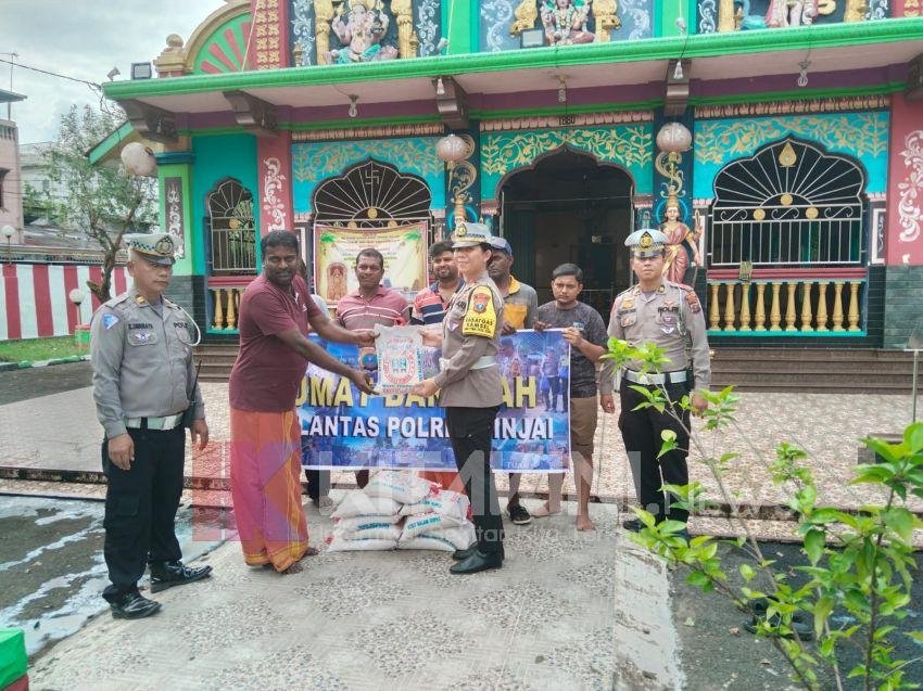 Kasat Lantas Polres Binjai Gelar Jumat Barokah di Kuil Shri Mariamman