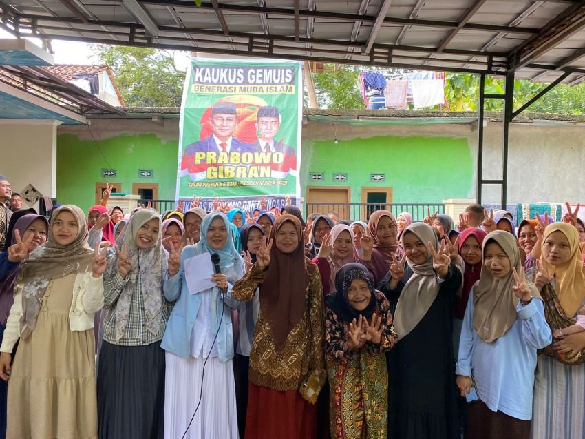 Ratusan Ustadzah dan Guru Mengaji se Kabupaten Sukabumi Mohon Jadi Tim Pemenangan Prabowo-Gibran