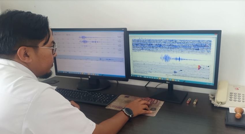 Status Gunung Marapi Naik Level III Siaga