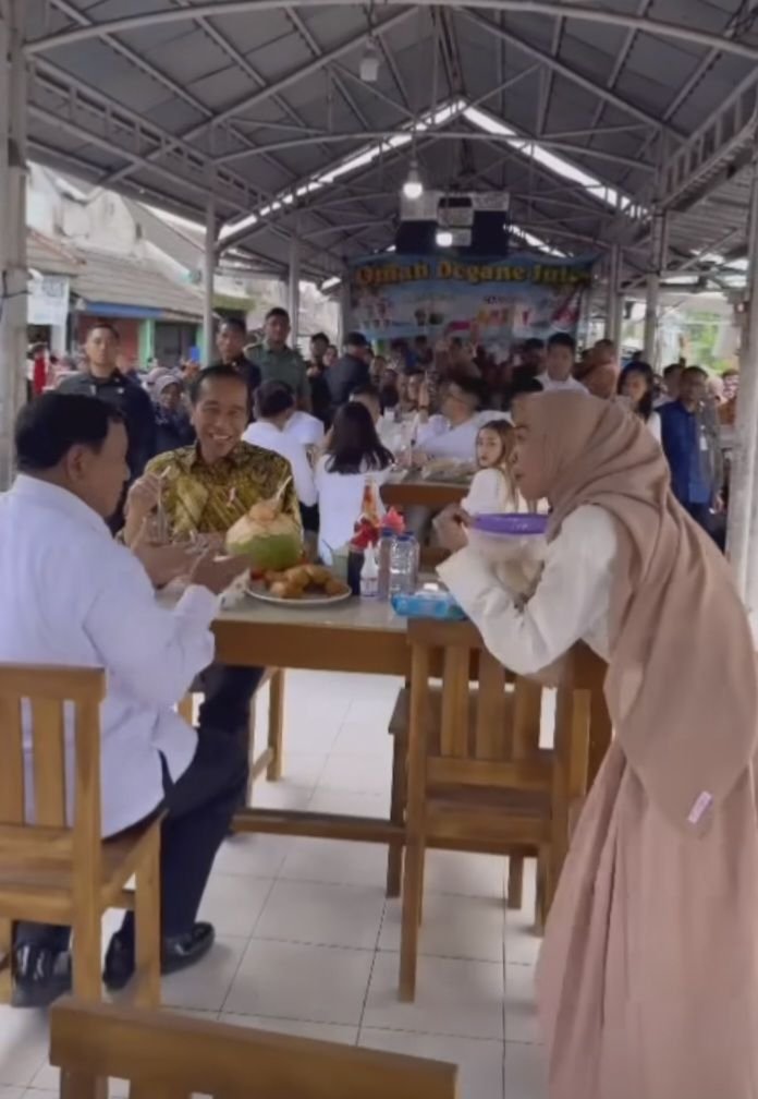 Ria Ricis Ditantang Minta Kerupuk Saat Presiden Jokowi dan Prabowo Subianto Makan Siang di Magelang