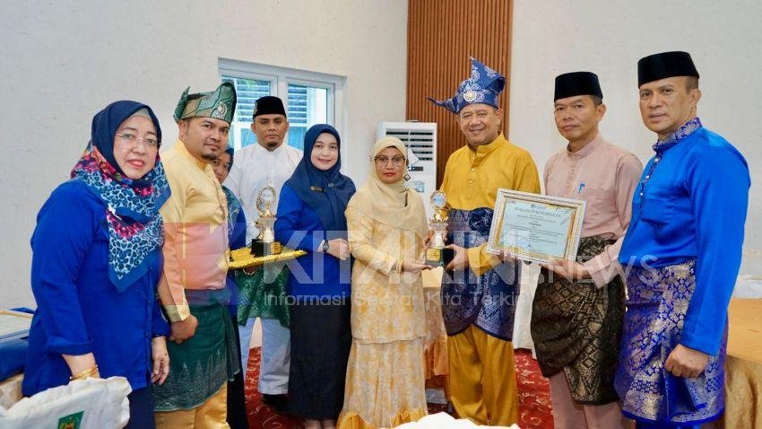 AKBID Langkat Terima 4 Kategori Penghargaan SMPI