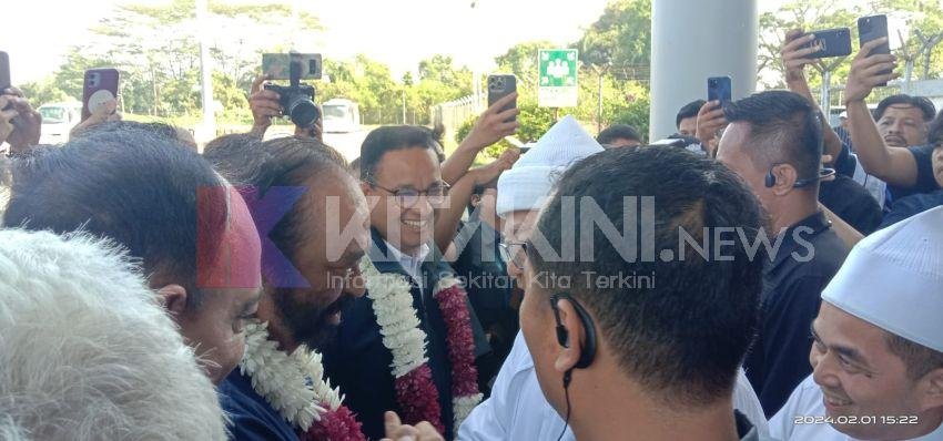 Capres Anies Baswedan dan Rombongan Dipersulit Keluar Pintu Utama Bandara Kualanamu
