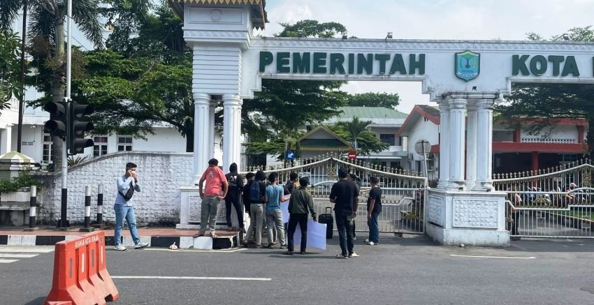 APMB Demo Kantor Walikota Binjai Pertanyakan Hasil Seleksi Dirut PDAM