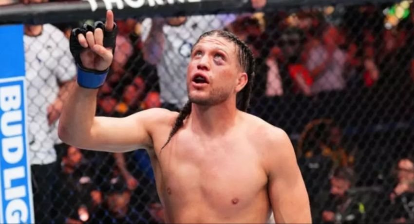 Brian Ortega Kalahkan Yair Rodriguez, Cekik Jagoan UFC Meksiko di Ronde Ketiga