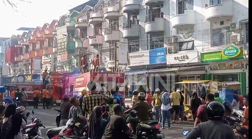 Ledakan Trafo Listrik Nyaris Sebabkan Kebakaran Ruko di Binjai