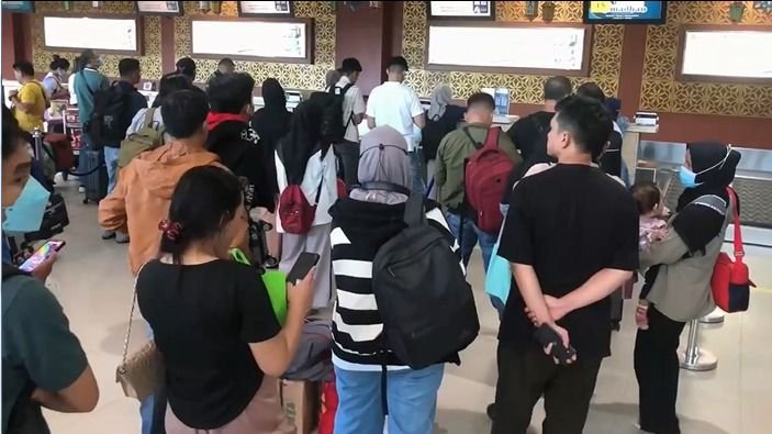 Arus Mudik Meningkat 30 Persen di Bandara Sultan Syarif Kasim II Pekanbaru