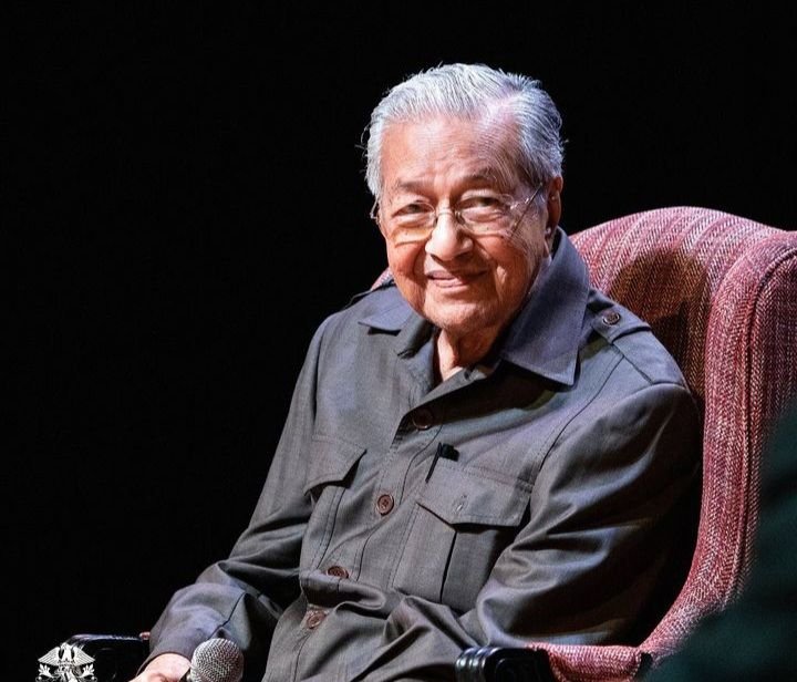 Gara-gara Anak, Mahathir Mohamad Terseret Kasus Dugaan Korupsi