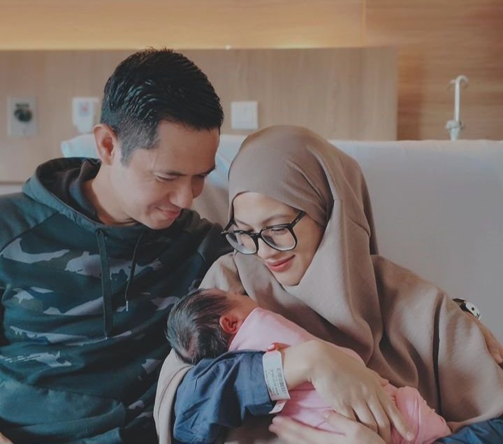 Lahirnya Anak Ketiga Dude Harlino dan Alyssa Soebandono: Sudah Lama Kami Nantikan