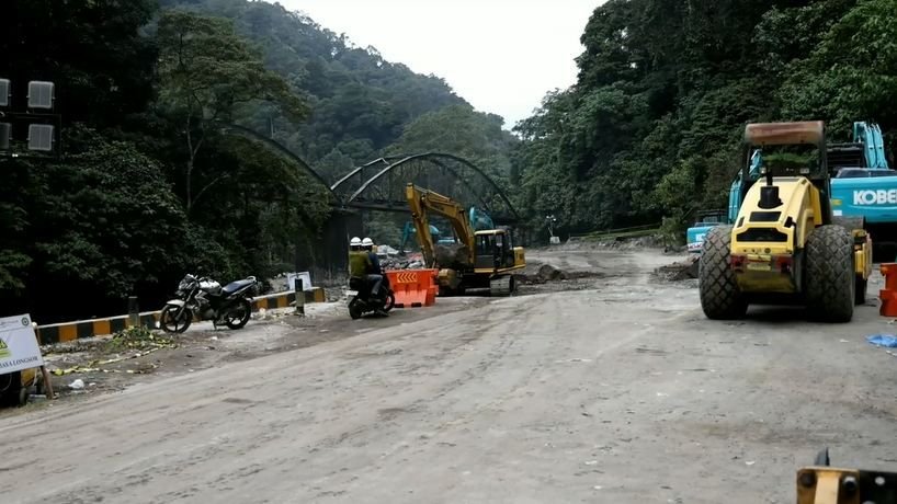 Perbaikan Jalan Nasional di Lembah Anai terus Dipercepat