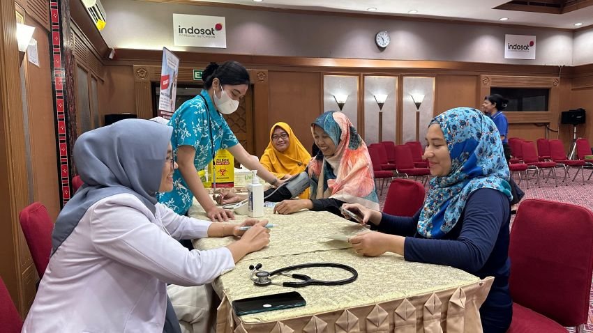 Indosat Kolaborasi PMI di Medan, Pekanbaru dan Palembang