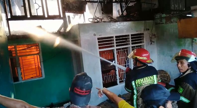 Kebakaran Melanda Pemukiman Mahkamah di Medan, Enam Rumah Warga Hangus