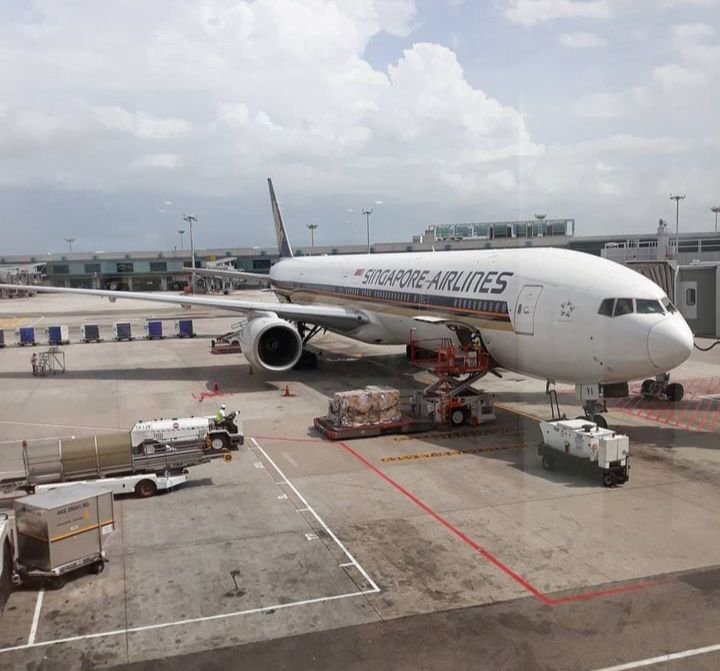 Singapore Airlines Turbulensi Parah, Satu Orang Tewas