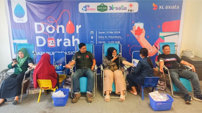 Donor Darah Jadi Rutinitas Karyawan XL di Sumatera