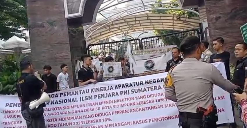 LSM Penjara PN Demo di Kejagung, Tuntut Kasus Dugaan Pemotongan ADD di Padangsidimpuan