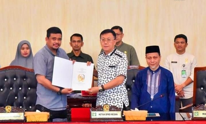 DPRD Medan Sampaikan Rekomendasi LKPj ke Pemko Medan