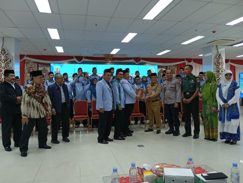 Yayasan Prabowo Subianto Djojohadikusumo Serahkan Bantuan 2 Unit Mobil Kepada DPW BKPRMI Kalimantan Utara