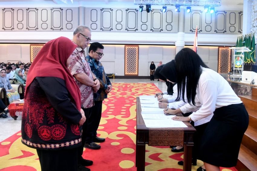2.271 PPPK Pemprovsu Terima SK Pengangkatan dan Tandatangani Perjanjian Kerja