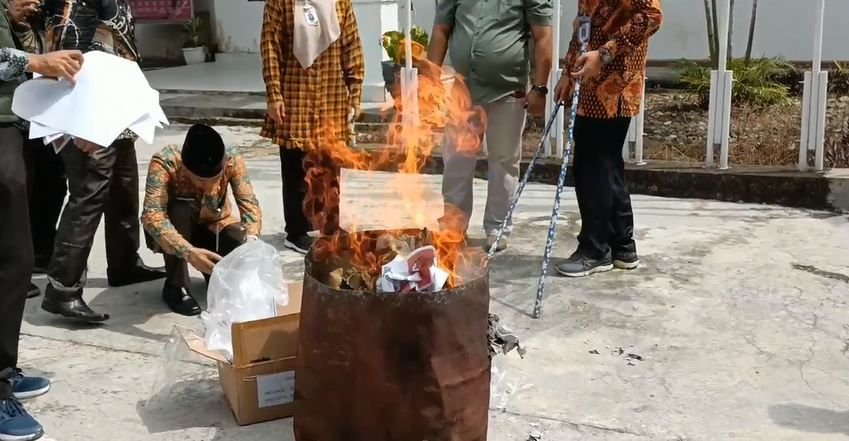 KPU Distribusi Logistik Pemungutan Suara Ulang di 31 TPS di Rohul