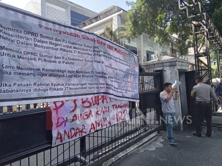 Mahasiswa Tagih Janji DPRD Sumut Tindaklanjut Aspirasi Soal Pencopotan Pj Bupati Paluta
