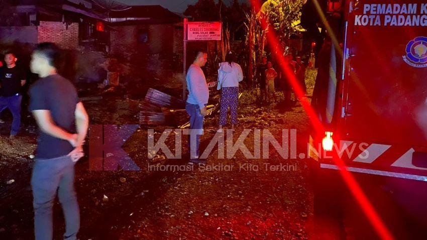 Sebuah Bengkel di Sihitang, Padangsidimpuan Hangus Terbakar Saat Malam