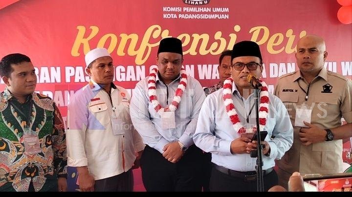 Mantan Pj Walikota Padangsidimpuan Letnan Bersama Harry Daftar Pilkada ke KPU